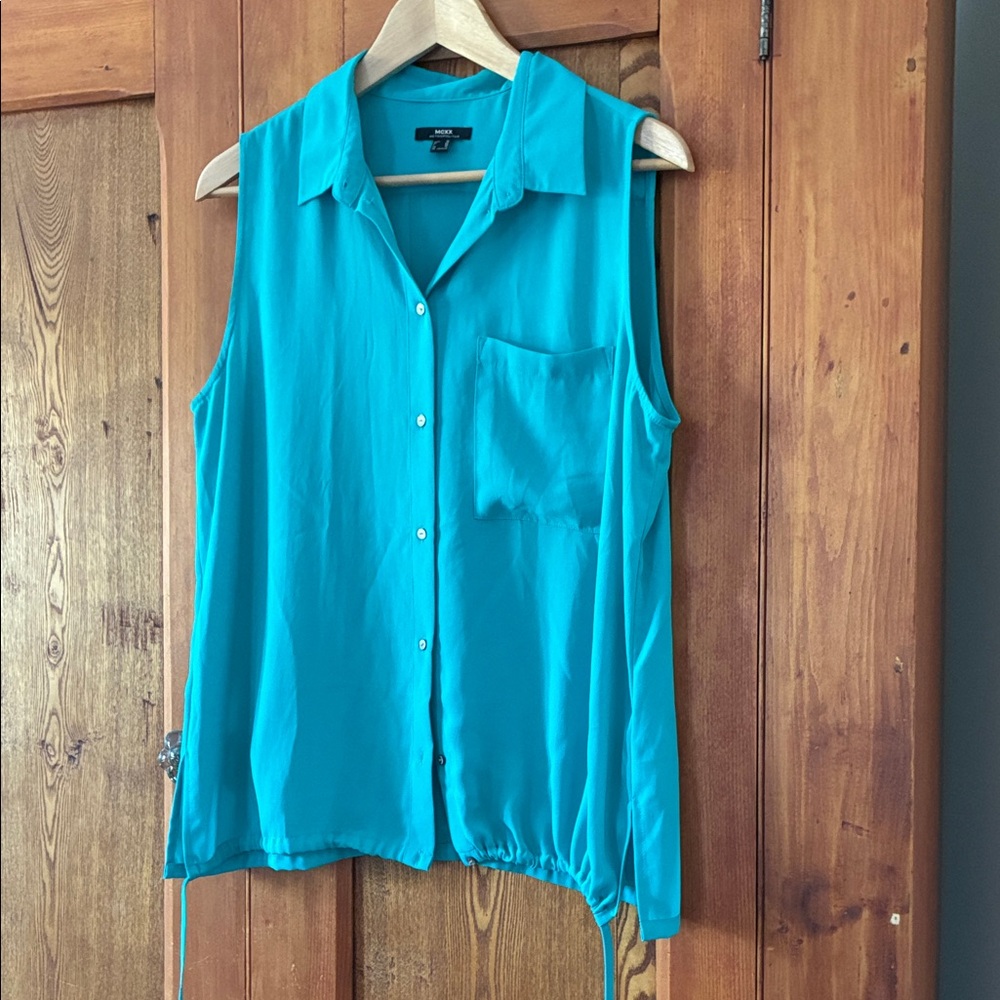 10/25$ 🧁 Sleeveless Turquoise Button-Front Blouse - Express